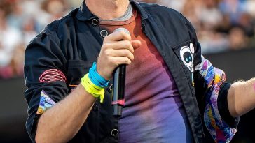 chrismartinmanch030623_cropped