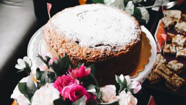 red and white rose bouuet