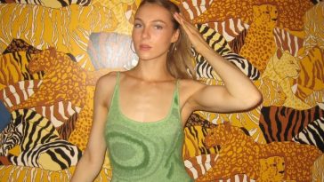 is_maya_oakley_a_veterinarian